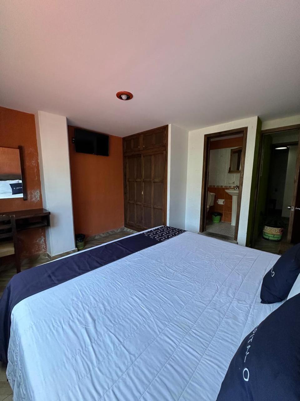Marquez-Ote Aparthotel San Cristóbal de Las Casas Buitenkant foto